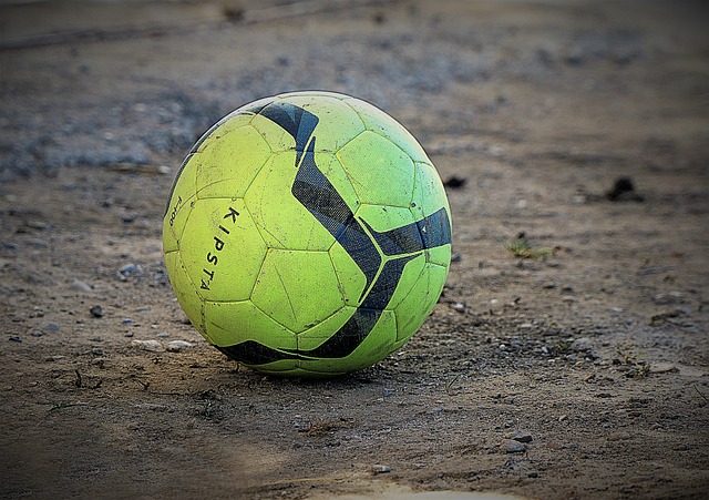 战都伴随着 战都伴随着