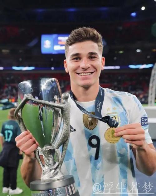 全场仅1球捡漏,阿尔瓦雷斯凭什么身价过亿? 全场仅1球捡漏,阿尔瓦雷斯凭什么身价过亿?